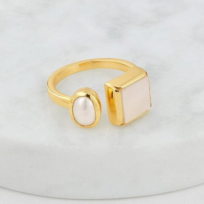 Hariette Pearl Ring