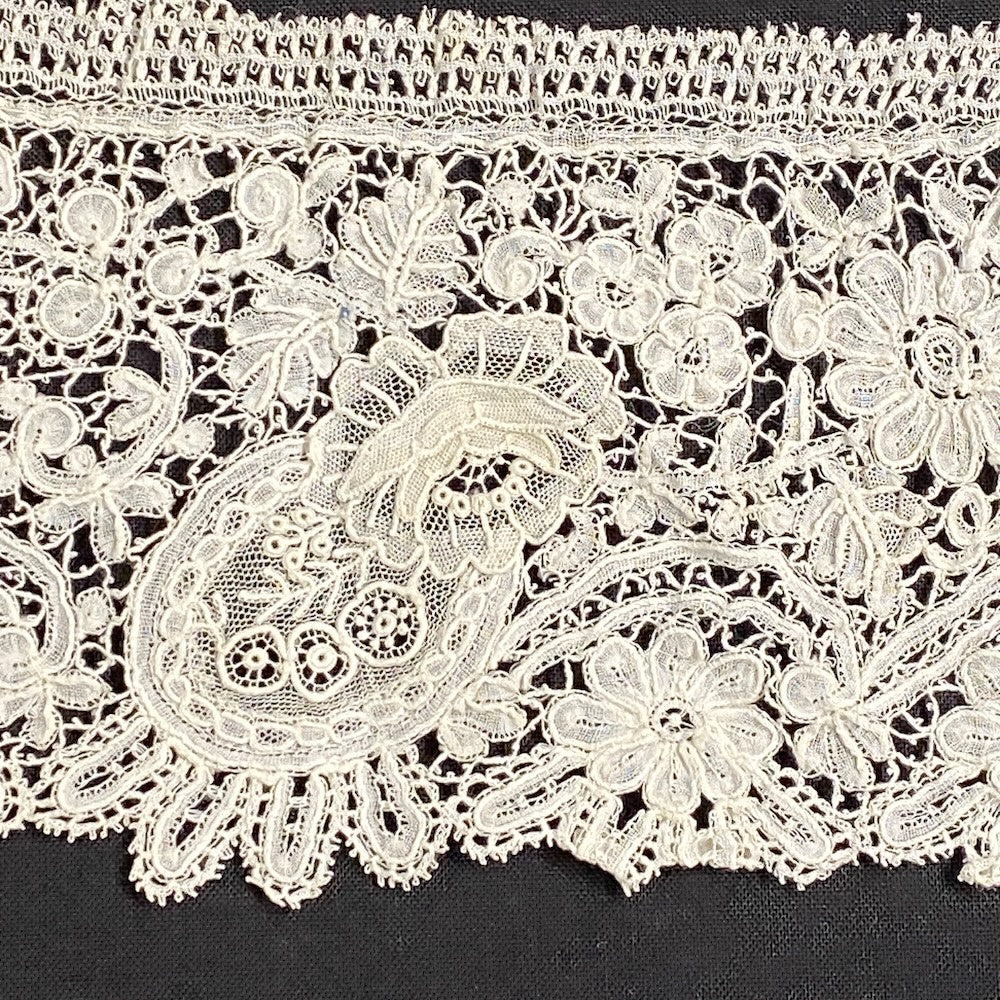 Antique Brussels Lace (Point de Gaze) Collar
