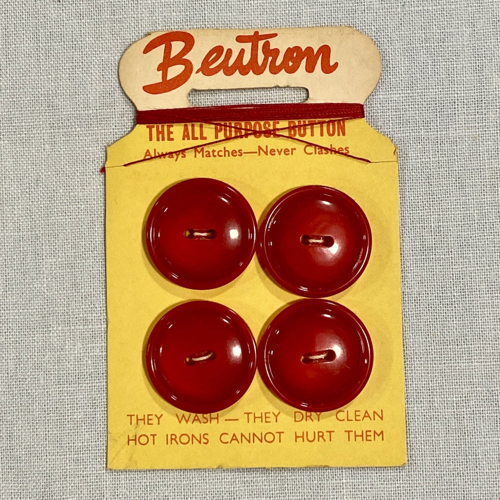 Beutron Candy Apple Red 22mm Buttons on Original Card