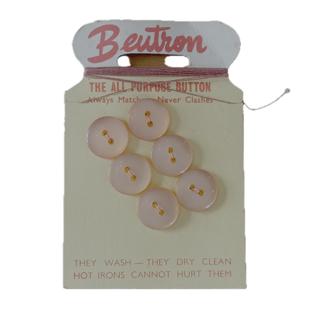 Beutron Peach 15mm Buttons on Original Card
