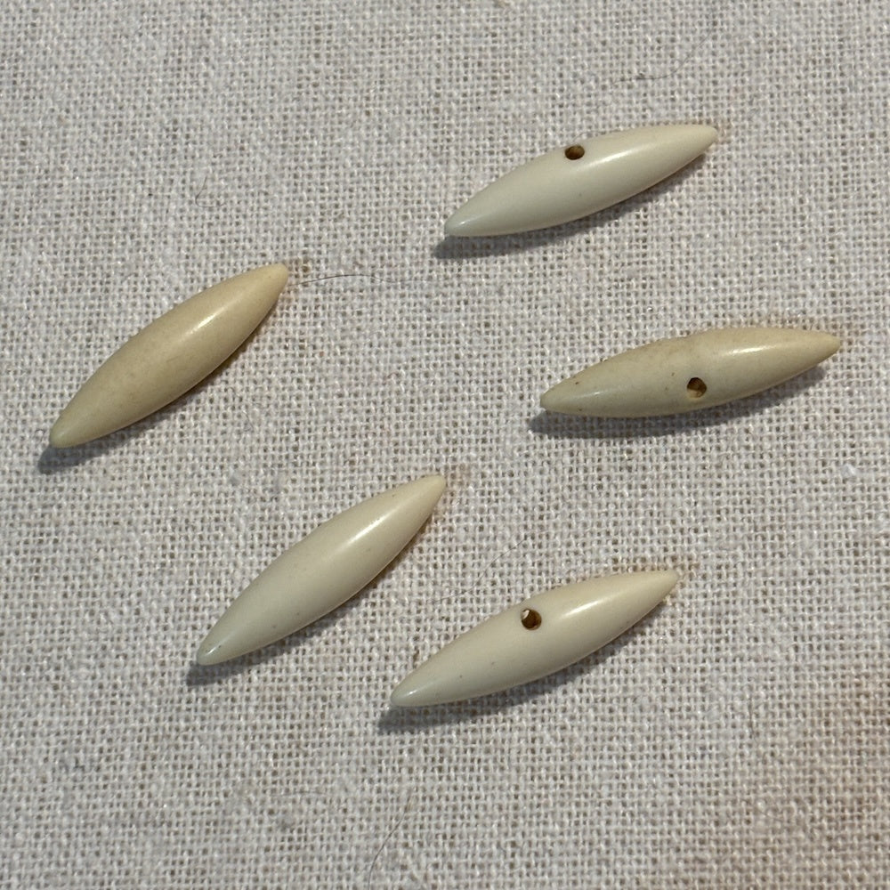 Antique Ivory Fine Torpedo Toggle Buttons