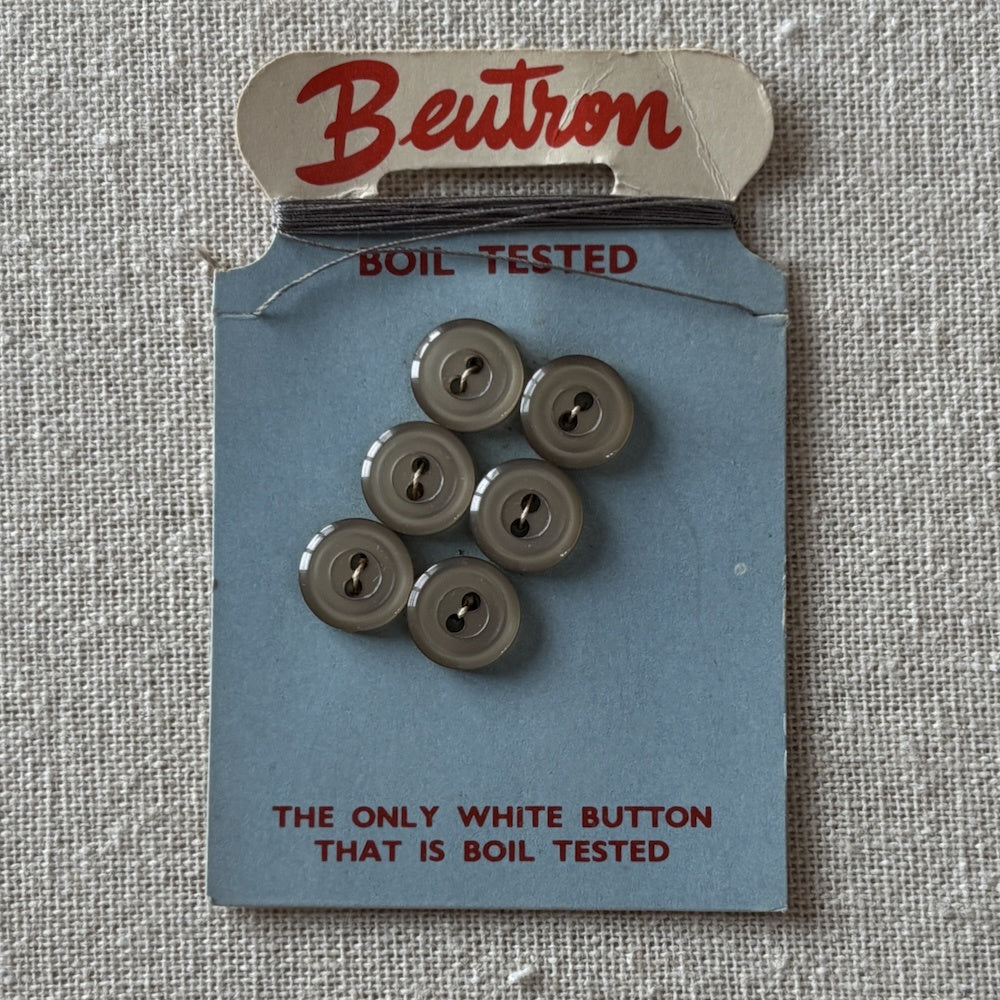 Beutron Silver Grey 11mm Buttons on Original Card