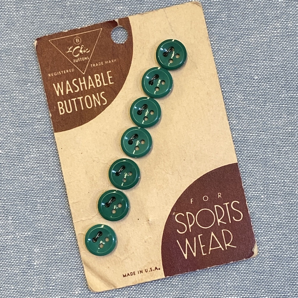 Le Chic Green Buttons x 7