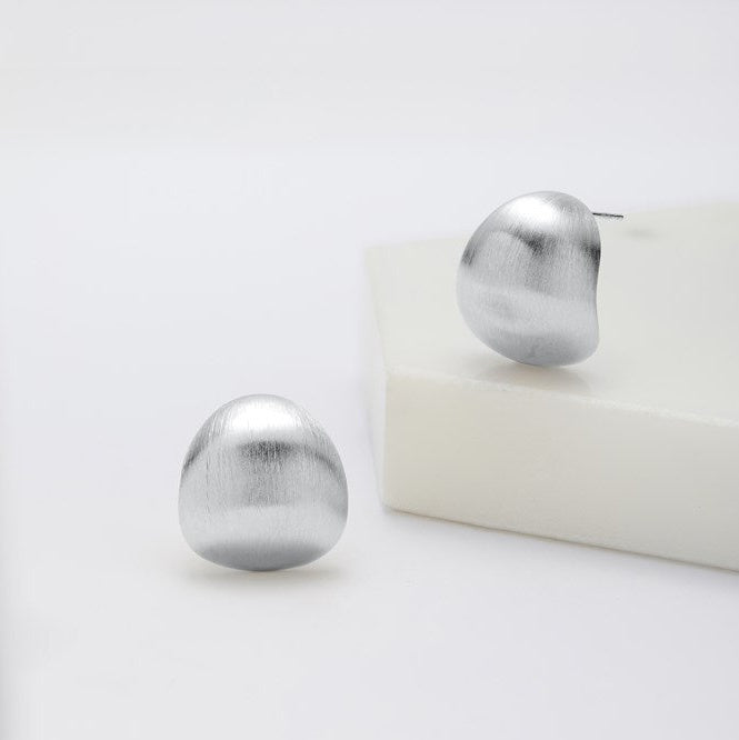 Zafino Tallish Earring in Brushed Silver