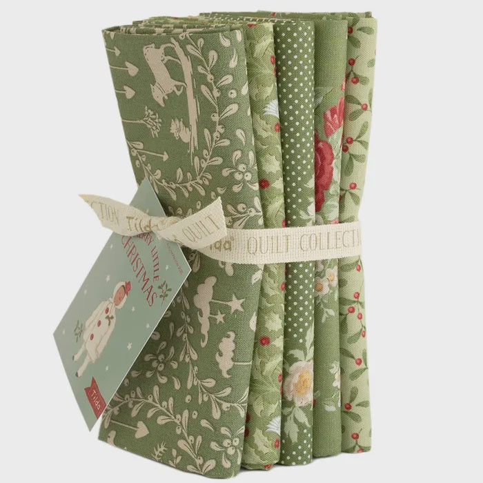 Tilda Merry Little Christmas Fat Quarter Bundle Green