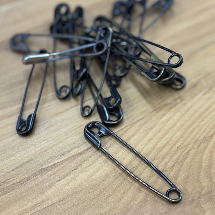 Vintage Black/Antique Brass Safety Pins x18