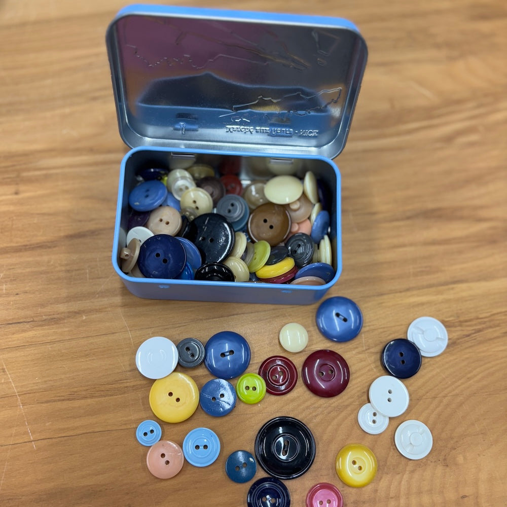 Vintage Marche aux Fleurs Tin with Buttons