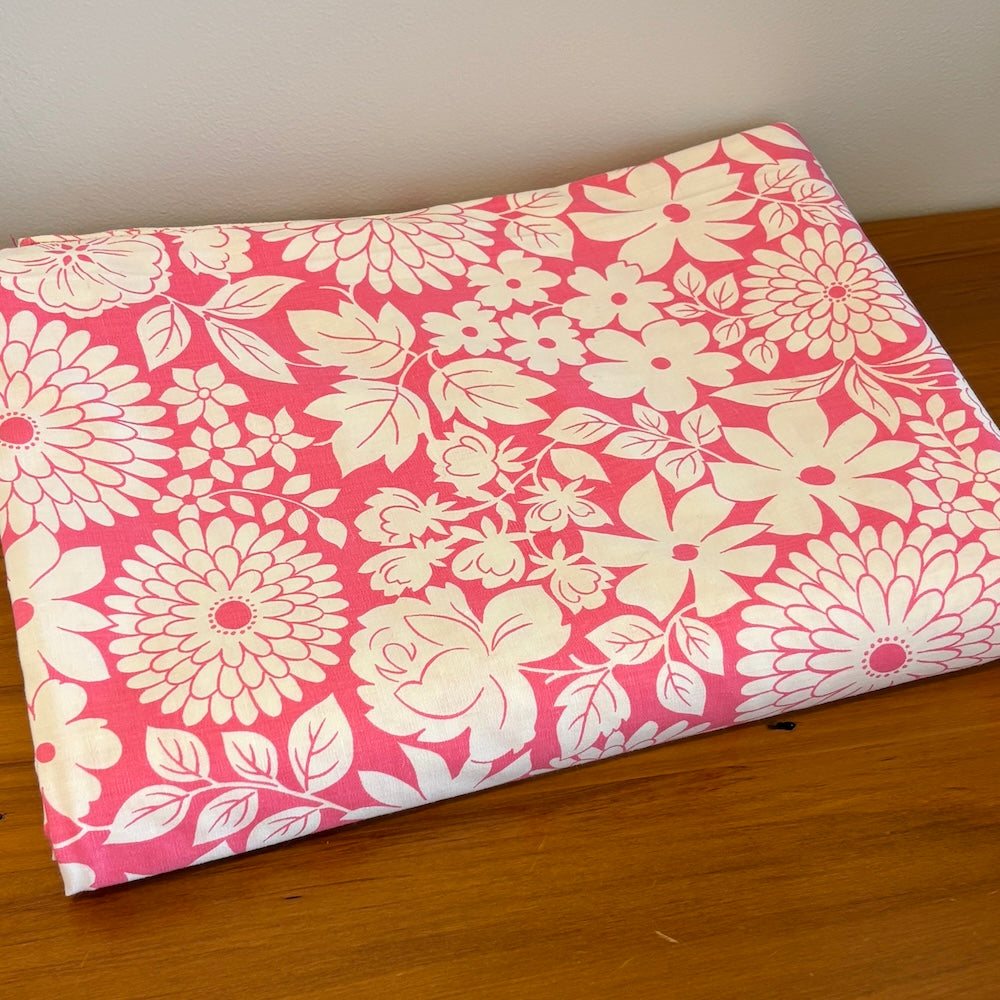 Vintage Sheet -Wabasso Pink Flower Power Sheet XL