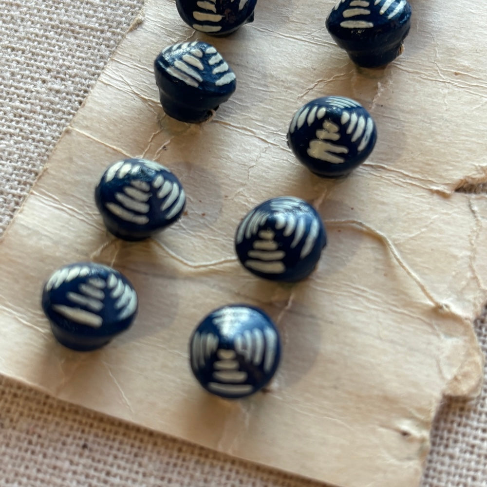 12 Vintage Hand Painted Wooden Buttons 9mm