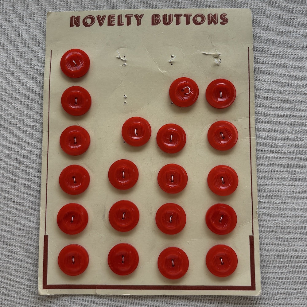 Card of 20 Vintage Red Buttons 17mm
