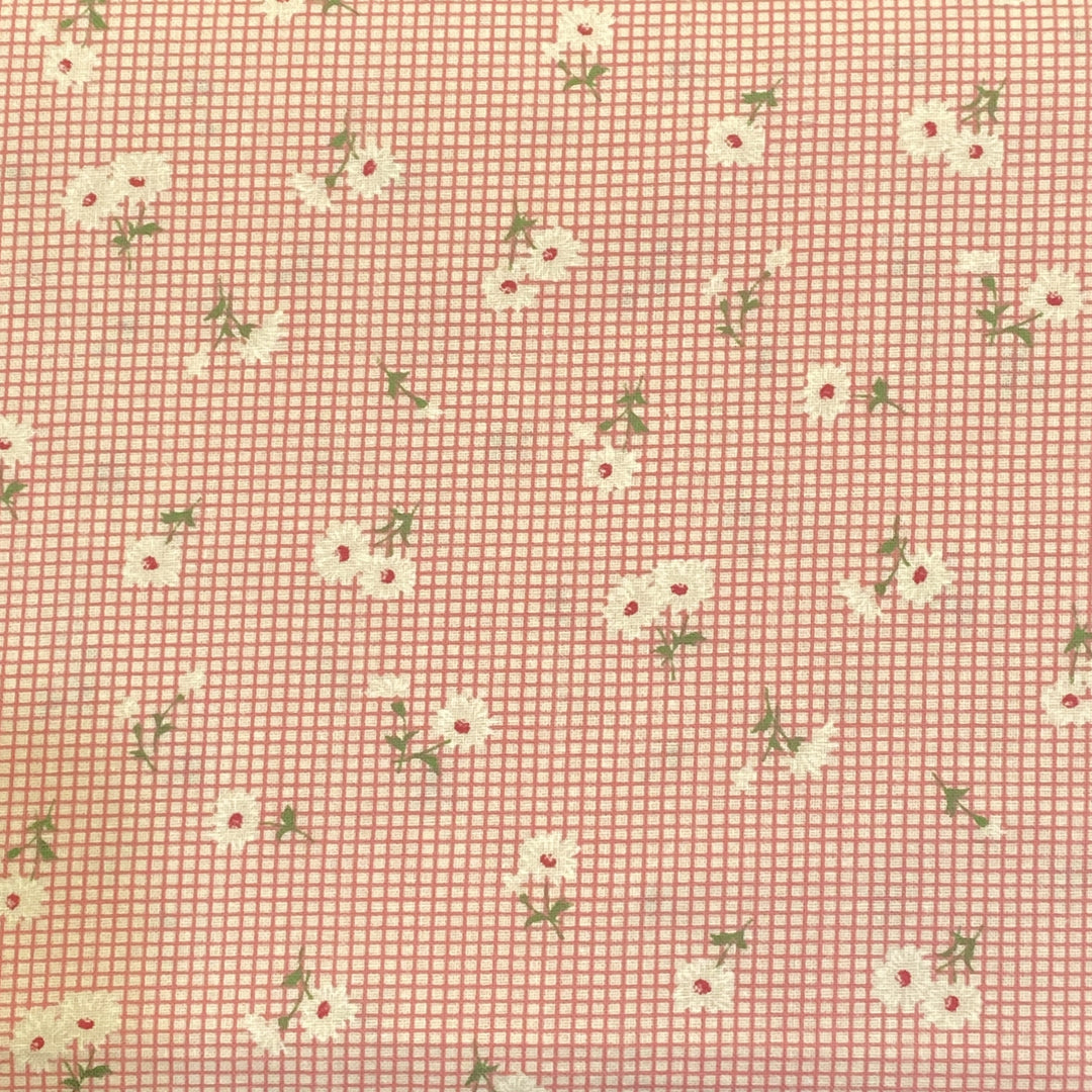 Kei Daisies on Pink Check