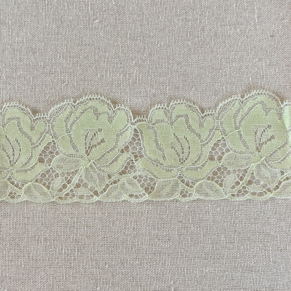 Vintage Pistachio Green Soft Floral Lace 6.5 cm wide