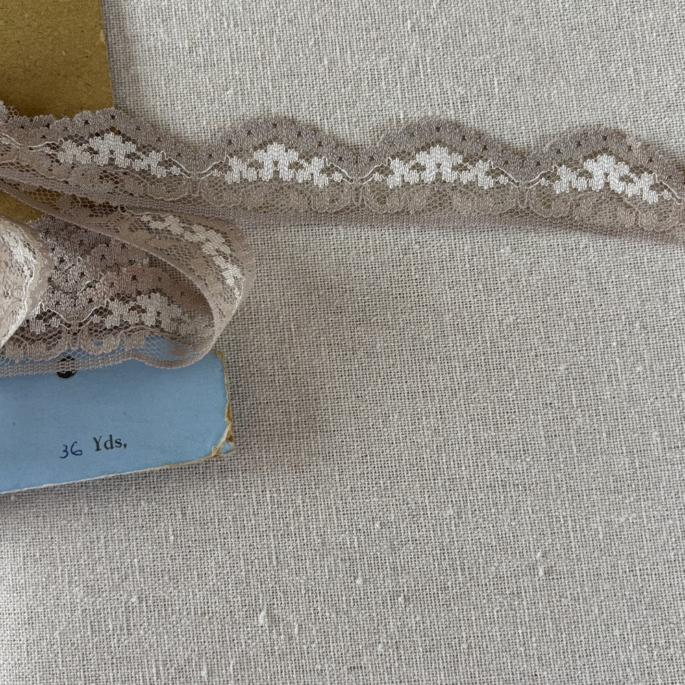 Vintage Taupe and Light Grey Scalloped Lace 28mm