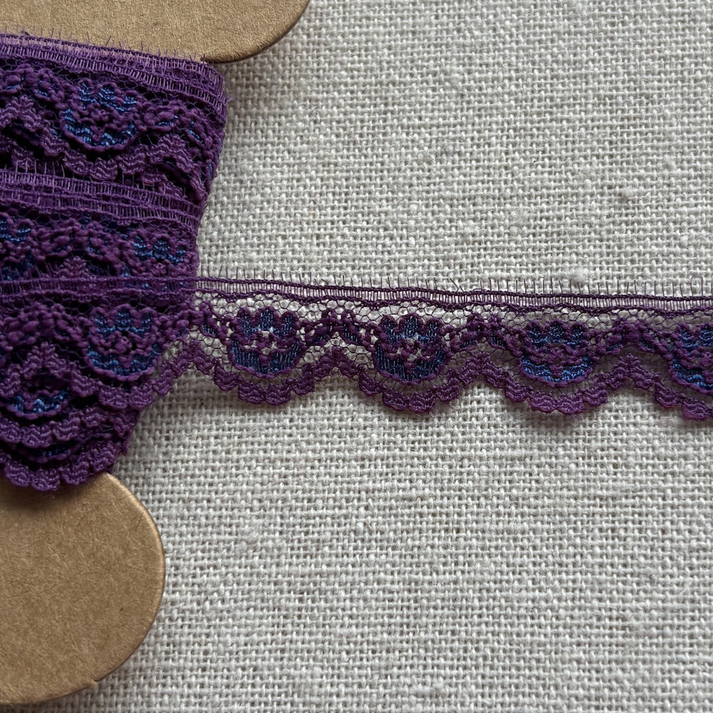 Vintage Purple and Blue Scallop Lace 3.75 metres