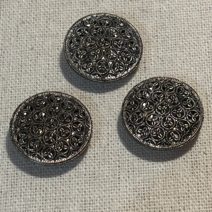 Victorian Filigree Twinkle Buttons 25mm x 3