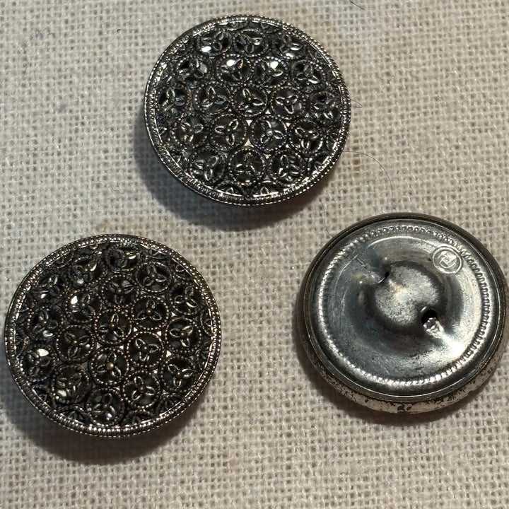 Victorian Filigree Twinkle Buttons 25mm x 3