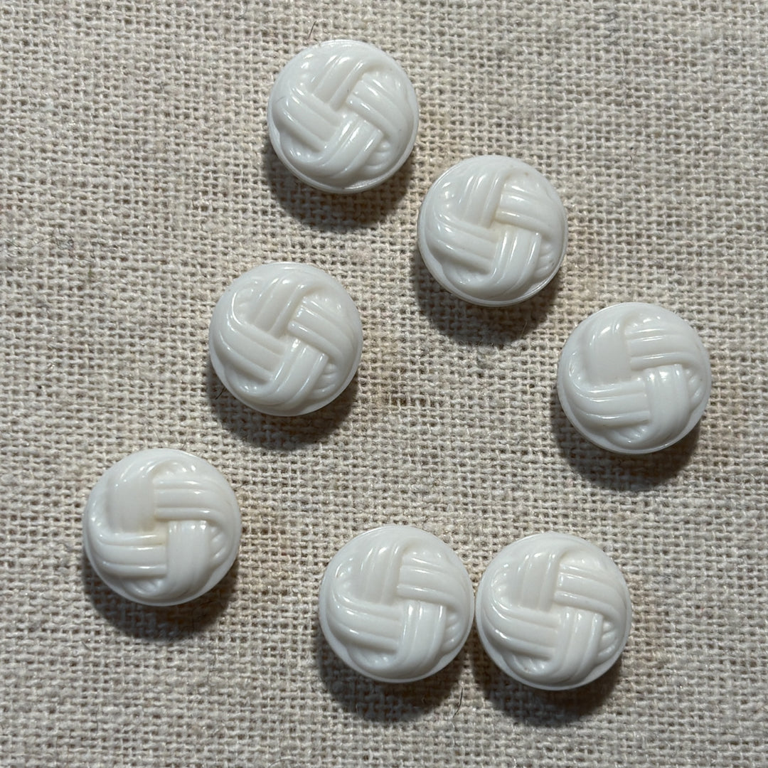 White Knot 13mm Buttons x 7