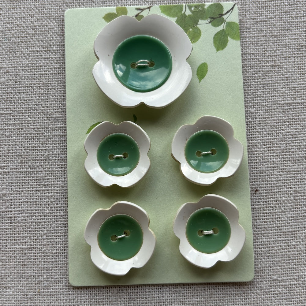 1950's Green Flower Buttons x 5