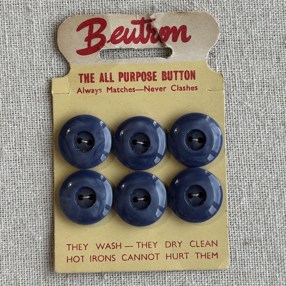 Beutron Mottled Blue 19mm Buttons on Original Card