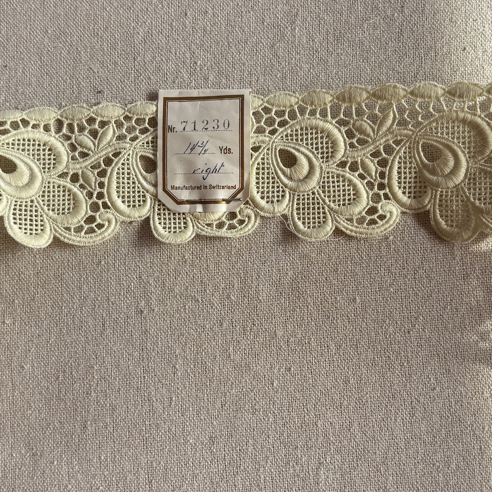 Vintage Swiss Lemon Guipure Floral Lace 5.5cm