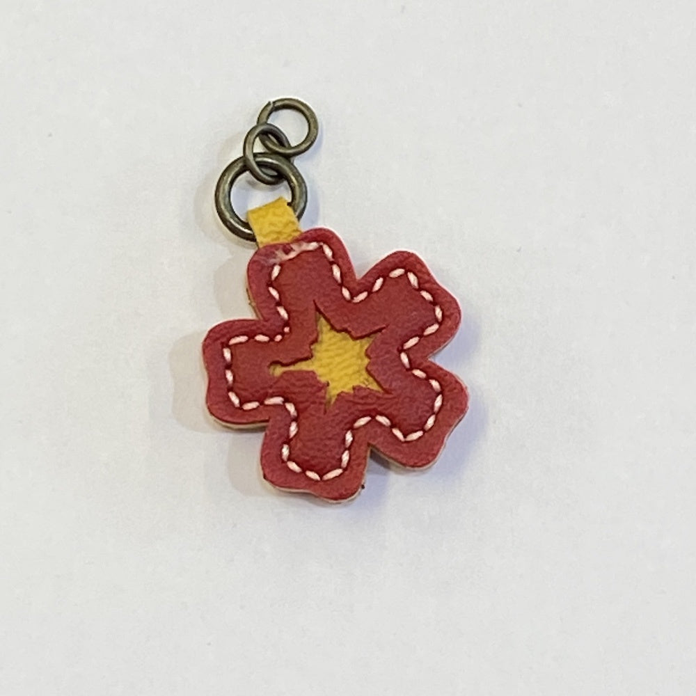 Inazuma Zipper Pull - Red Hibiscus Flower