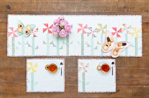 Pinwheel Posies Table Runners and Mats